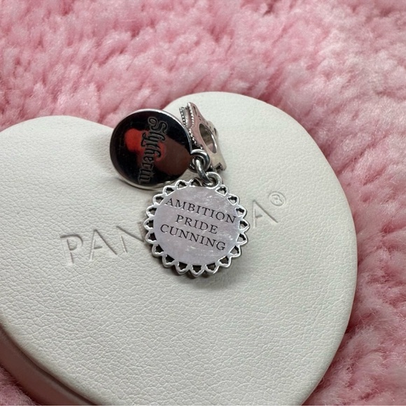Harry Potter - Slytherin House Pandora Charm - Picture 2 of 15